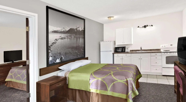 Двухместный люкс Super 8 by Wyndham Kamloops East
