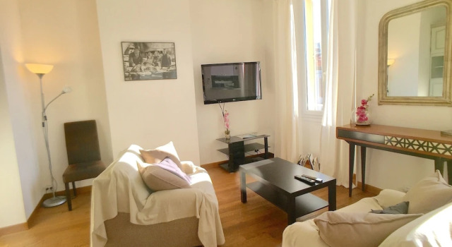 HomePlace Apartment rue d'Antibes, Забронировать Апартаменты/квартира Отели Канн с парковкой, рядом с Le Croisette Casino Barriere de Cannes, Парковка