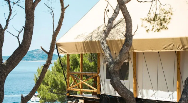 Четырёхместный номер Standard с видом на море O-Tents by Obonjan Island Resort