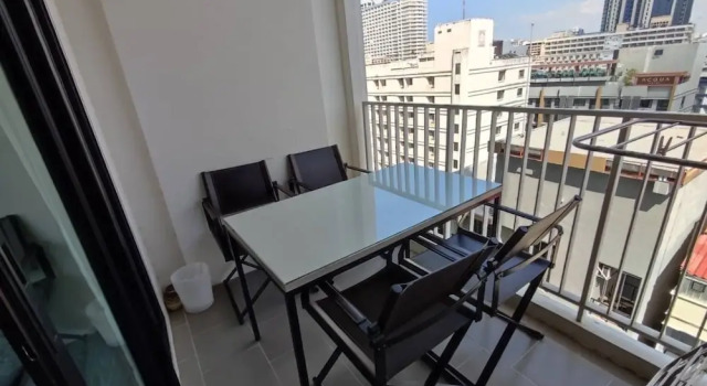 Номер Comfort с 2 комнатами The Base Central Pattaya by WWC