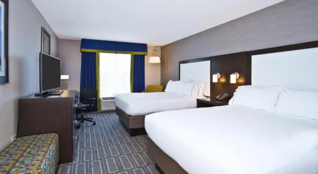 Двухместный номер Standard Holiday Inn Express Hotel & Suites Ann Arbor West by IHG