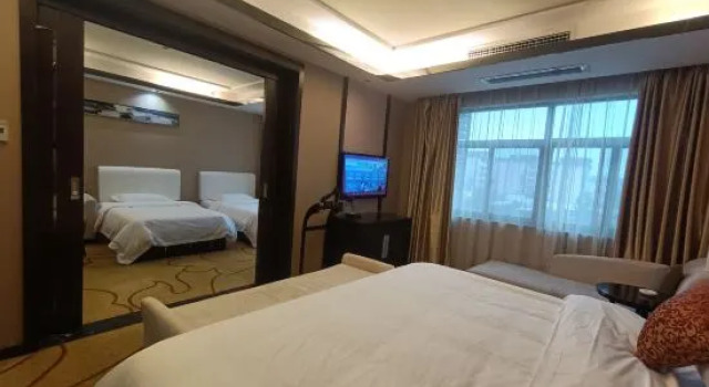 Люкс Executive Menfut International Resort Hotel