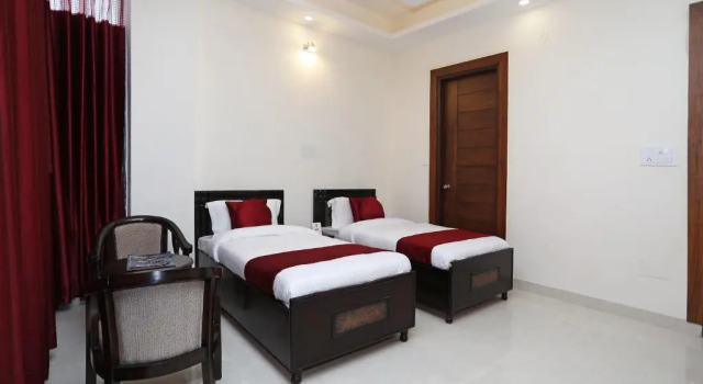 Номер Standard Hotel O Royal Inn