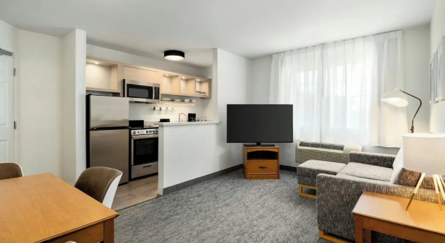 Люкс c 1 комнатой TownePlace Suites by Marriott Anaheim Maingate Near Angel Stadium