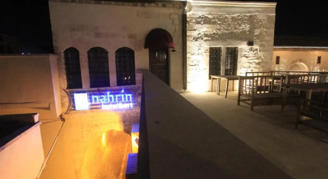 Люкс Deluxe nahrin hote & art