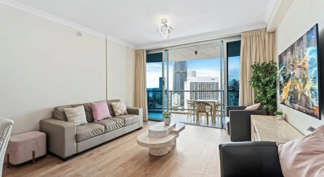 Апартаменты Chevron Renaissance - HR Surfers Paradise
