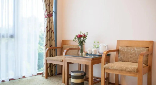 Четырёхместный номер Deluxe A1 Hotel - Dien Bien Phu