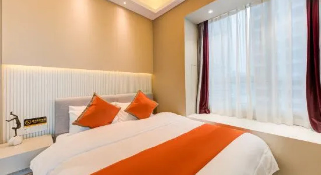 Люкс Versailles Apartment (Zhuhai Gongbei Port High-speed Railway Station)