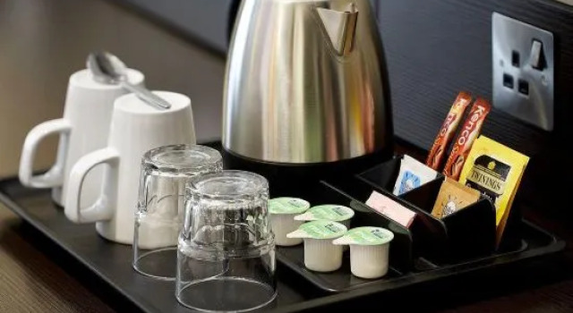 Одноместный номер Standard Premier Inn Cobham