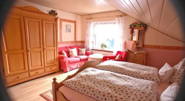 Pension Sonnenheim, Забронировать Отель Винтерберг Rothaar Mountains, рядом с Clemensberg Ski Lift