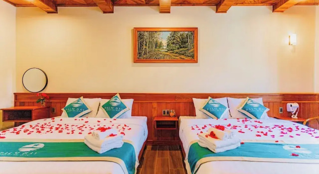 Семейный номер Standard с балконом и с видом на бассейн Palm Bay Resort Phu Quoc