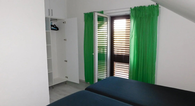 Coloured - Apartments on Island - A4 - Bijeli :, Rezerwuj Apartament Brac Island 