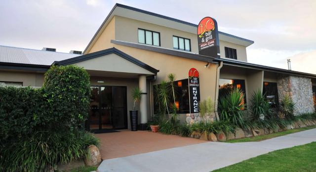 Кровать в общем номере Best Western Bungil Creek Motel