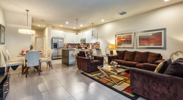 Nice and pleasant townhome villa with private pool near Disney, Book Villa Hoteller i Four Corners med pool, Swimmingpool