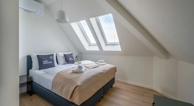 Люкс c 1 комнатой с балконом Limehome Stuttgart Elsenhansstr