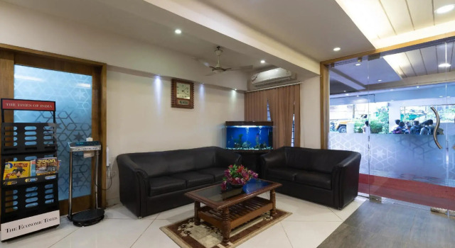 Falnir Palace, Rezervovat Hotel Hotely v Bangalore s parkováním, Parkování