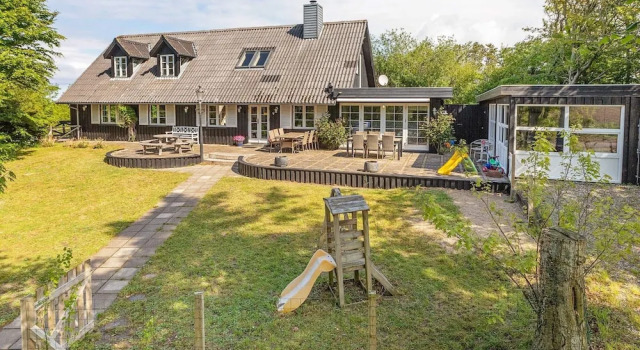 Коттедж 4 star holiday home in Løgstør