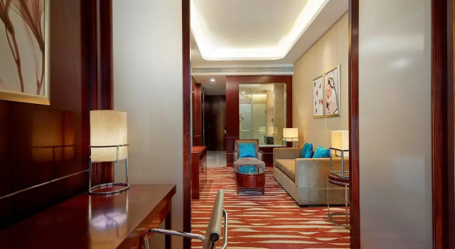 Двухместный полулюкс с видом на горы Four Points by Sheraton Liupanshui