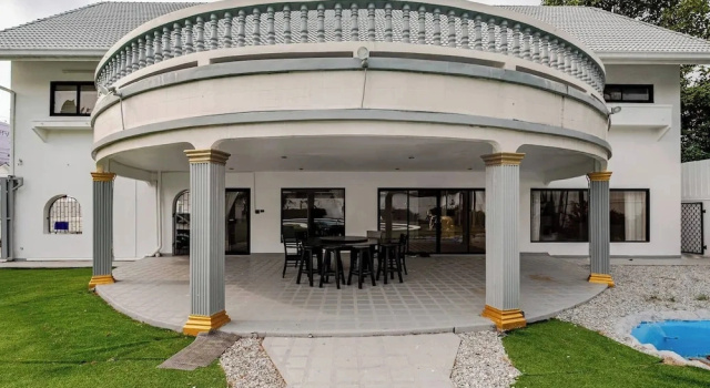 Splash Pool Villa-pattaya 5 BR Luxury Private Party Villa