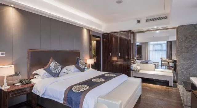 Люкс с видом на озеро Zhuzhou Hujing Hotel