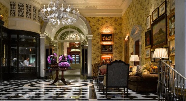 IET London: Savoy Place, Забронировать Отель Отели Лондона с бассейном, рядом с Театр Playhouse, Бассейн