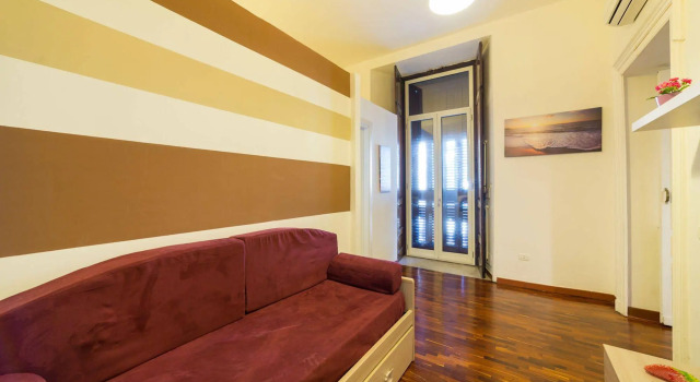 Be Italian Flat Duomo 10, Забронировать Отель Отели Неаполя с парковкой, рядом с Ospedale degli Incurabili, Парковка