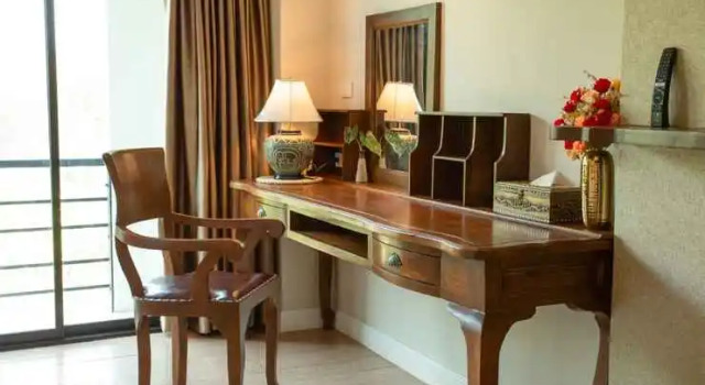 Kokhaburi Hotel, Prenota Hotel Lampang Lampang Province