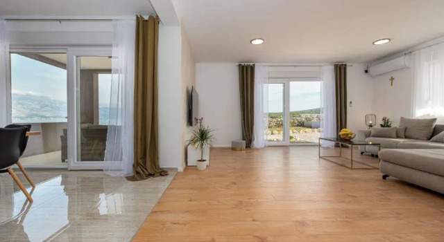 Villa Mareni, Rezerwuj Willa Razanac Zadar County