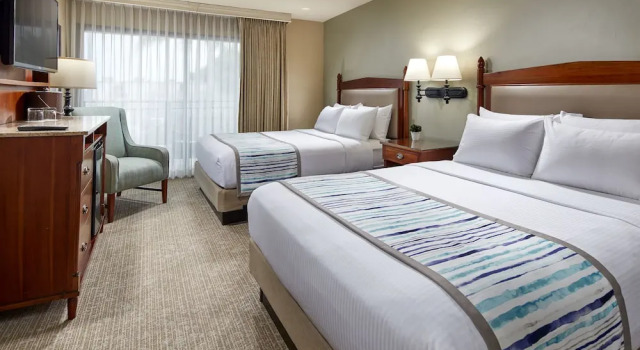 Четырёхместный номер Deluxe Glorietta Bay Inn