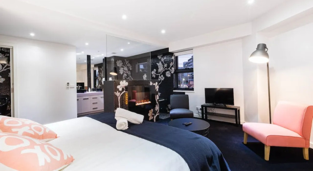 Апартаменты Deluxe с 3 комнатами с балконом MADDISON, 3BDR Port Melbourne Apartment
