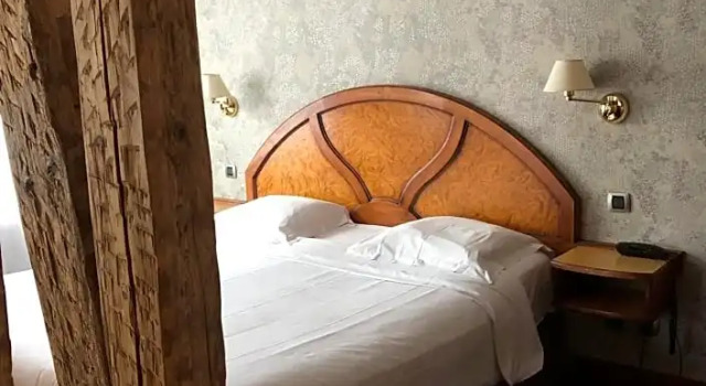 Номер Superior Logis Hôtel Restaurant Au Cerf dOr