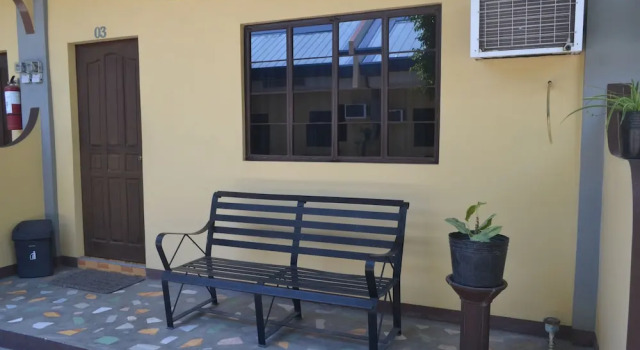 Номер Deluxe Antonio's Apartelle & Suites