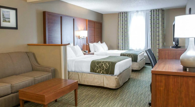 Кровать в общем номере Comfort Suites Elkhart North