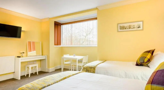 Апартаменты Superior 1 Riverside Apartments