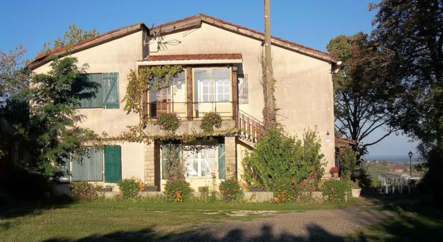House With 3 Bedrooms in Moissac, With Pool Access, Enclosed Garden an, Book Hotel Hoteller i Moissac med pool, Swimmingpool