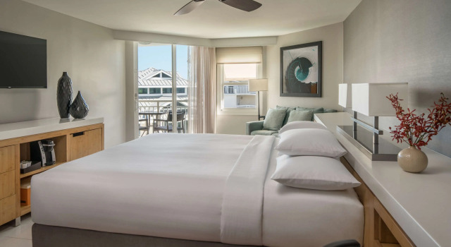 Hyatt Centric Key West Resort & Spa, Забронировать Курортный отель Бизнес-отели Ки-Уэст, рядом с San Carlos Institute Casa Cuba, 4* 5*