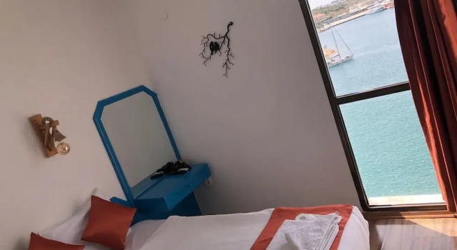 Двухместный номер Standard с балконом и с частичным видом на море Marin Hotel