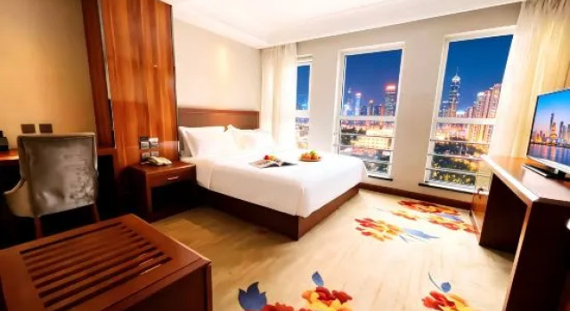 Люкс Luxury Mingdu Gloria Plaza Hotel Qingdao