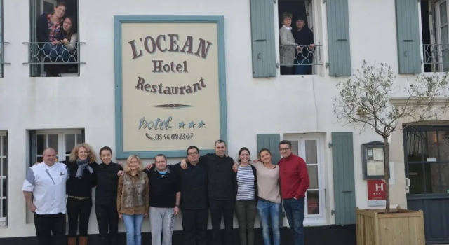 Hotel LOcéan, Забронировать Отель Отели Ле-Буа-Плаж-ан-Ре с завтраком, Завтраки