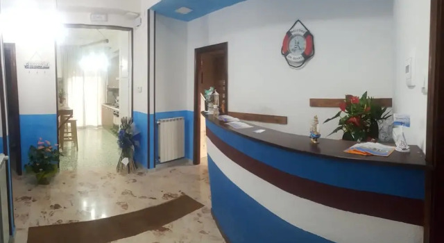 Nettuno, Prenota Hotel Messina Sicilia