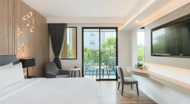 Двухместный номер Deluxe с видом на бассейн Hotel Amber Pattaya