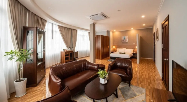 One Vientiane Hotel & Restaurant