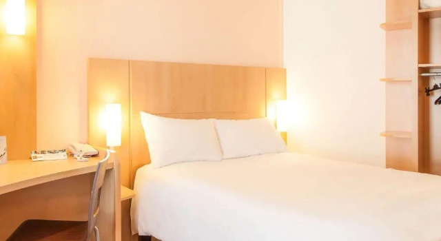 Трёхместный номер Standard ibis Poitiers Centre