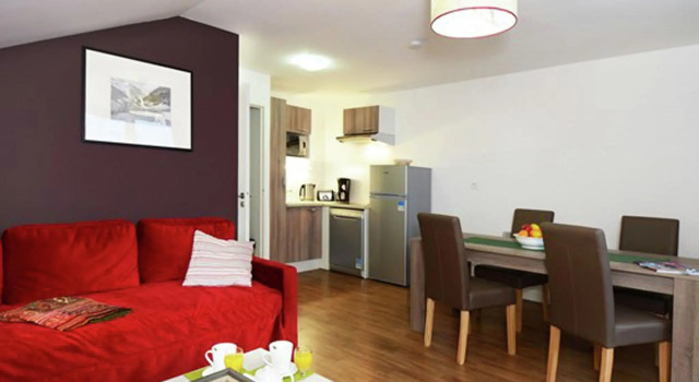 Modern apartment in a ski area known for its sunshine, Забронировать Апартаменты/квартира Ла-Саль-лез-Альп 