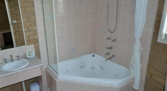 Двухместный номер Standard Tropicana Motor Inn