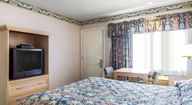 Двухместный номер Standard Rodeway Inn Monterey Near Fairgrounds