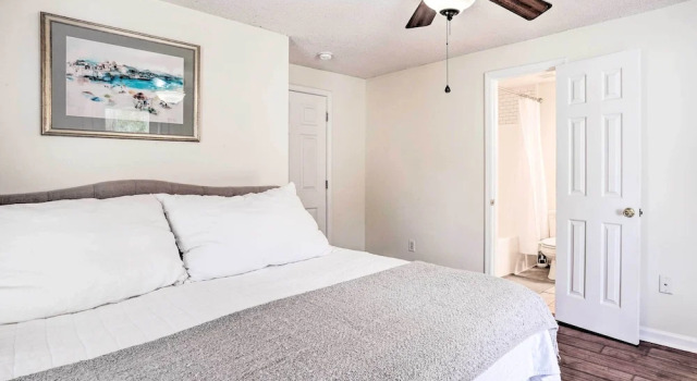 Коттедж Cozy Home w/ Yard ~ 9 Mi to Dtwn Charleston!