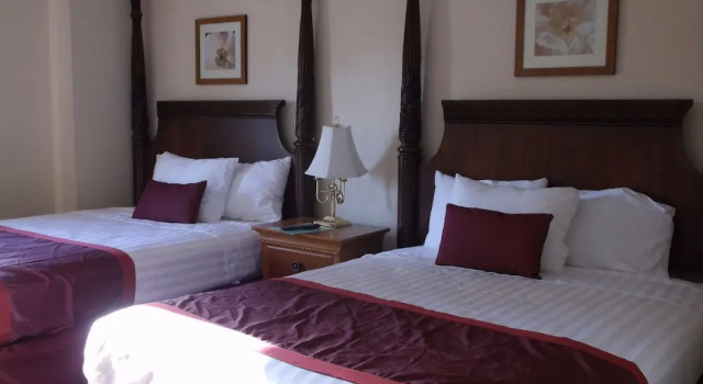 Номер Classic Lakeshore Resort and Marina