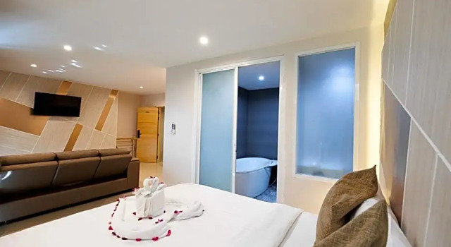 Студия La Vista Patong Hotel
