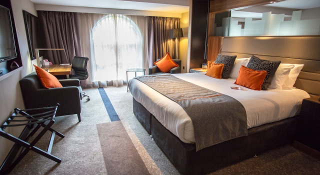 Номер Premium Crowne Plaza Gerrards Cross by IHG
